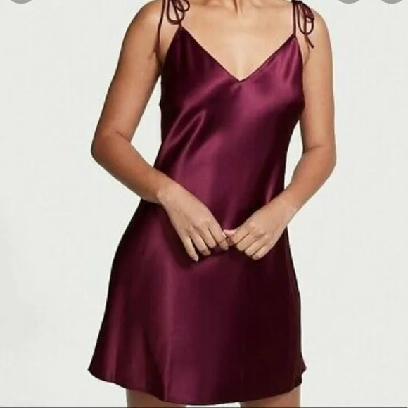 ISO Victoria’s Secret Tie-shoulder satin chantilly silk slip mini dress - Picture 3 of 3